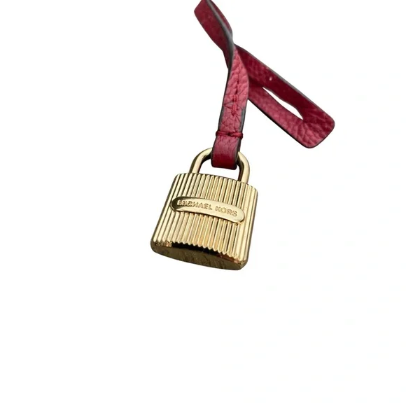 MICHAEL KORS Gold Tone Lock Red Pebbled Leather Strap Fob Bag Charm Hang Tag - Picture 4 of 7
